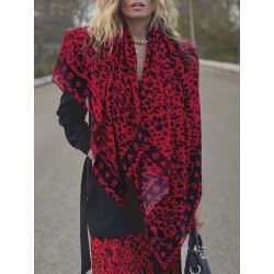 PAÑUELO GRANDE "ANIMAL PRINT" ROJO