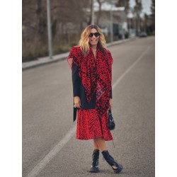 PAÑUELO GRANDE "ANIMAL PRINT" ROJO