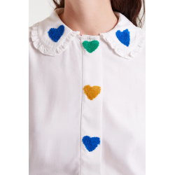 Camisa bordada corazones