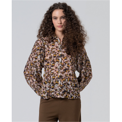 Camisa con frunce en mangas