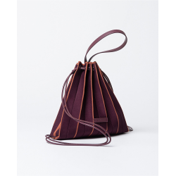 Bolso mochila de punto plisado