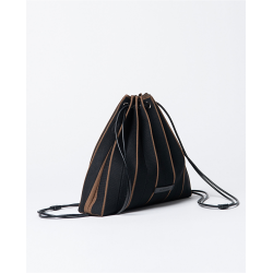 Bolso mochila de punto plisado