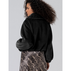 Chaqueta corta pelo negro