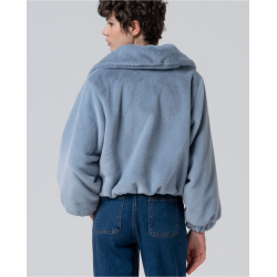 Chaqueta corta pelo azul