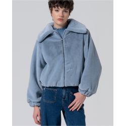 Chaqueta corta pelo azul