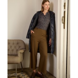 pantalón ancho con botones cintura kaki